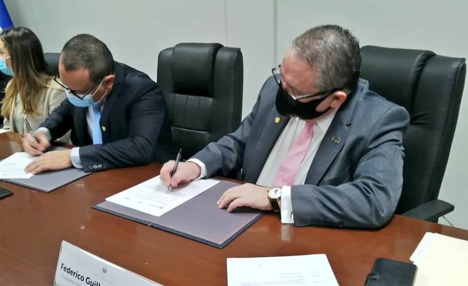 Firma de adenda RNPN-ISNA